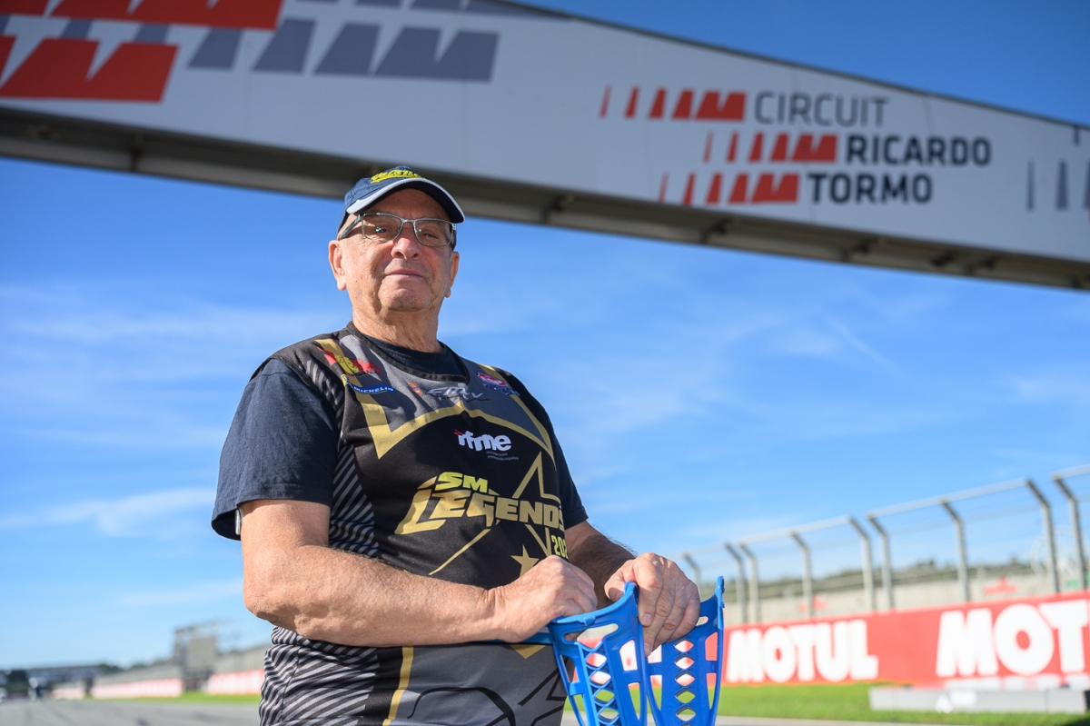 Pedro, el fotógrafo del motociclismo valenciano