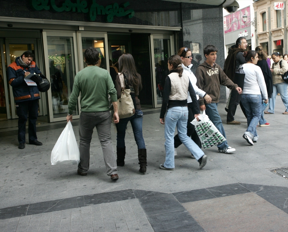 El Ayuntamiento y Cámara València refuerzan su compromiso con el comercio local y la sostenibilidad