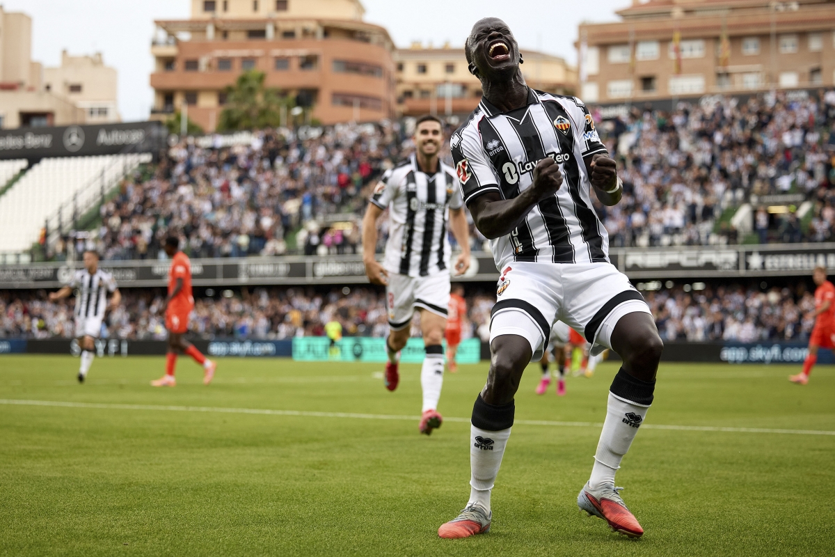 El Castellón se lleva un triunfo sufrido ante una Real a la que sometió durante una hora