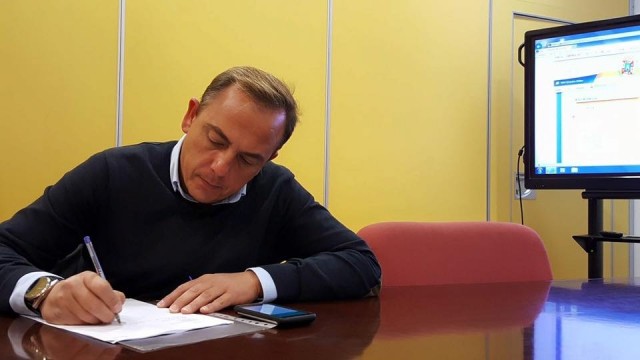 Paco Espejo rompe con el PP y se pasa a MC: treinta años de militancia que terminan con un portazo