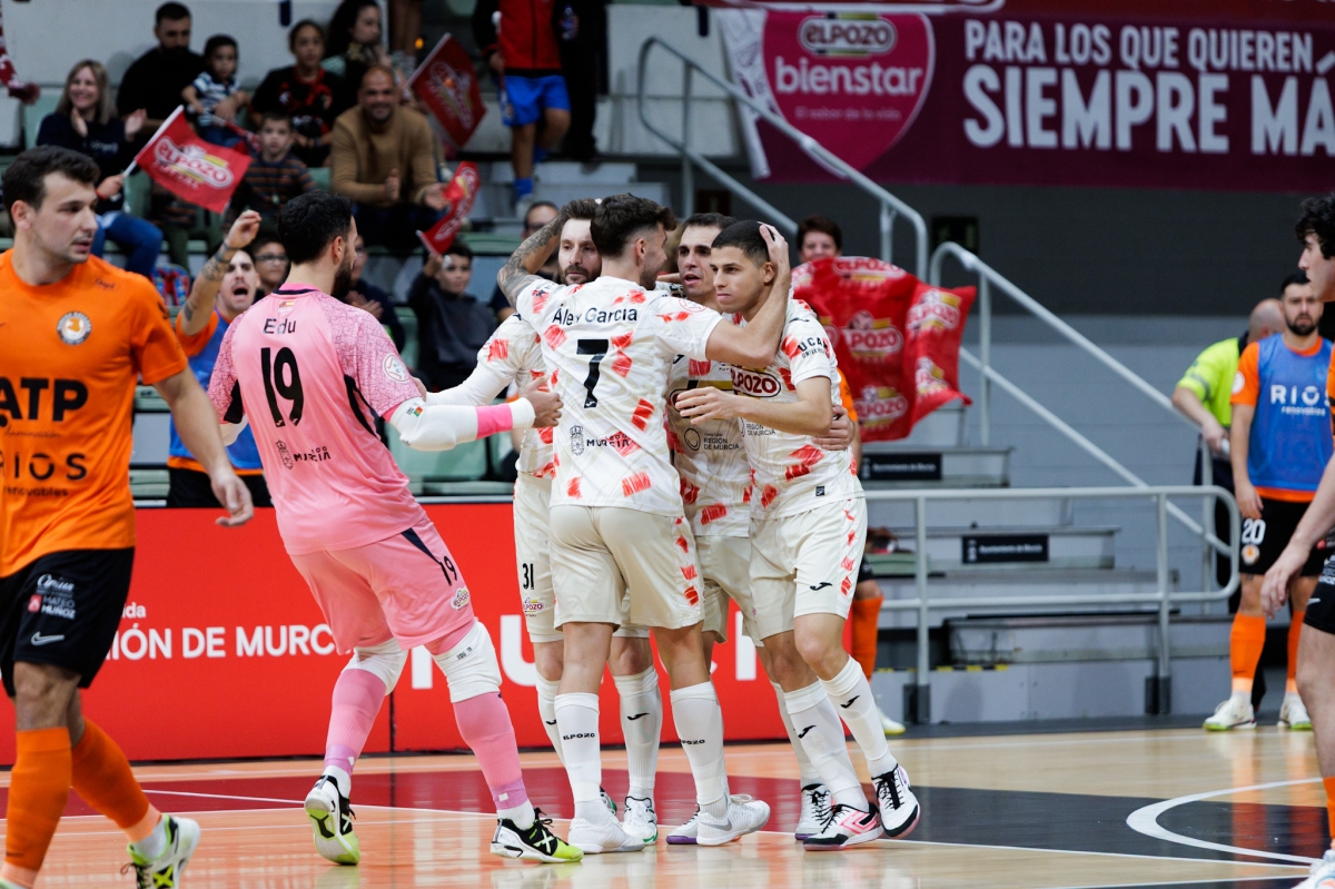 ElPozo sufre pero logra su noveno triunfo consecutivo para reforzar el liderato en Primera 