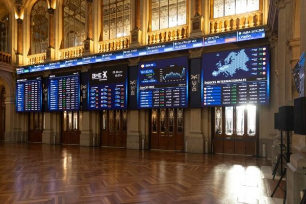 El Ibex 35 busca los máximos anuales en la apertura y mantiene los 11.400 puntos, tras el BCE