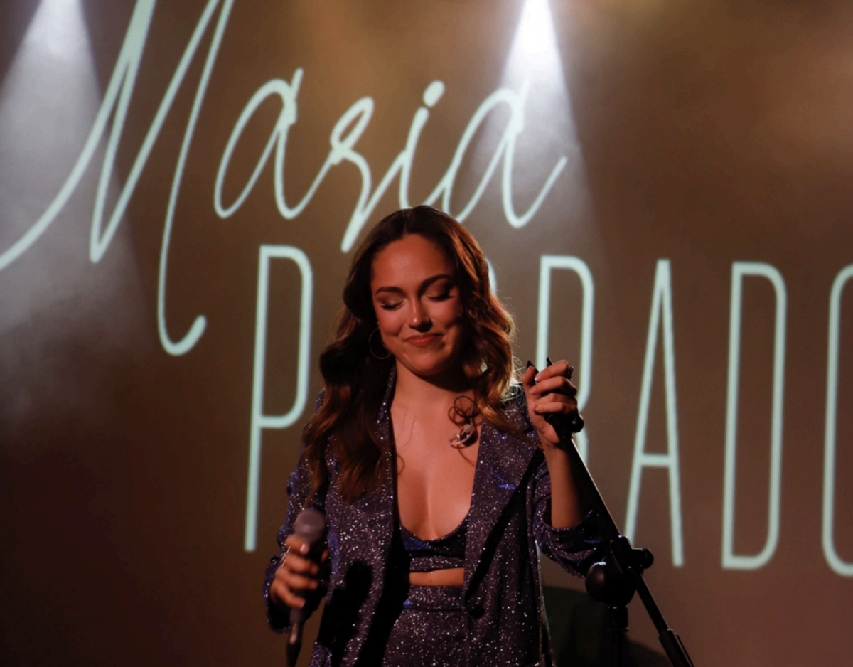 María Parrado presenta 'La niña que fui' en València