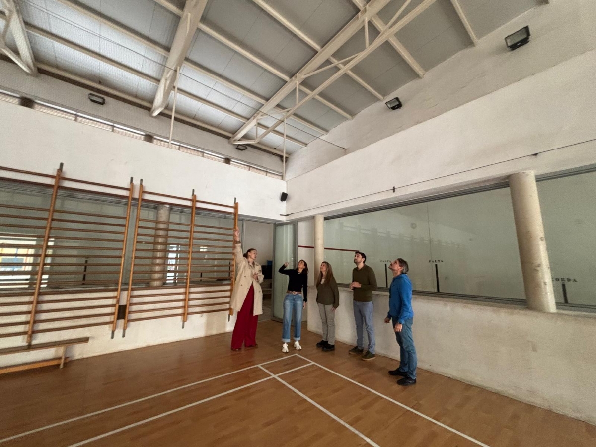 Almassora repara la cubierta del gimnasio del colegio Germans Ochando para evitar filtraciones