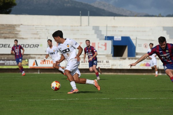 Derrota del VCF Mestalla en la visita a la UD Poblense 
