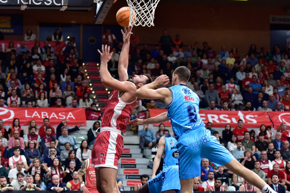 El UCAM CB pierde el invicto en casa ante un muy sólido Breogán, que gana con mérito en el Palacio