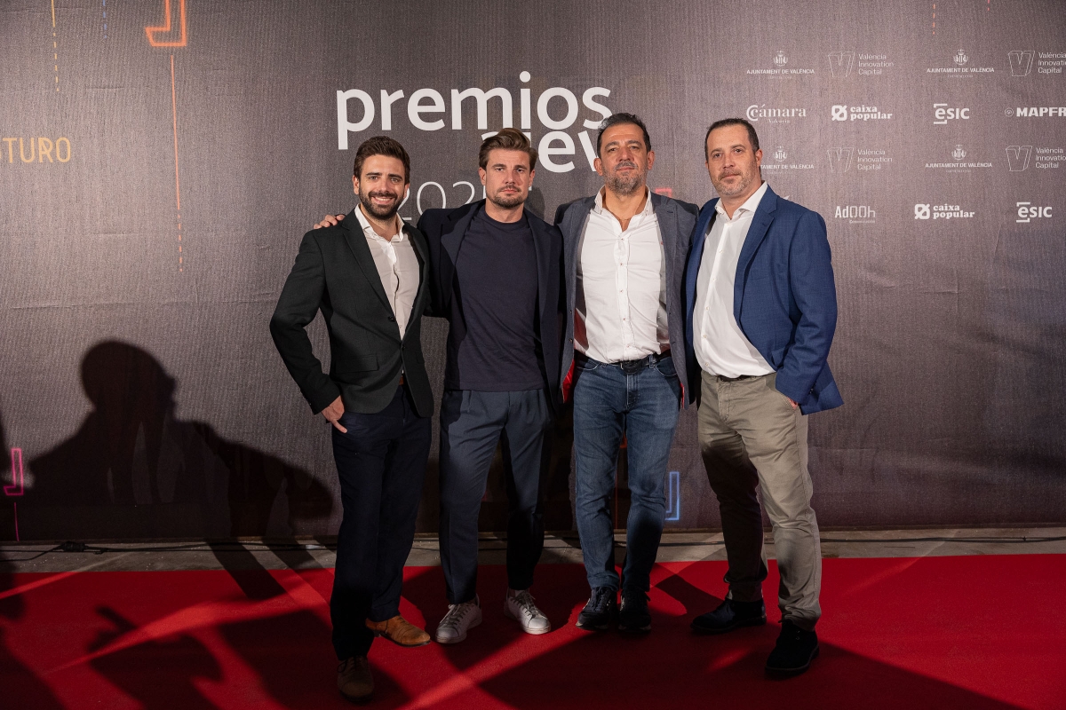 Marcos Gómez, Mejor Joven Empresario del Año en los premios AJEV 2025