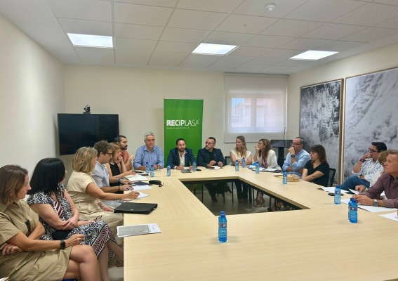 Reciplasa busca cómo gestionar el 'marrón' del alza de la tasa de basuras en los municipios en 2025