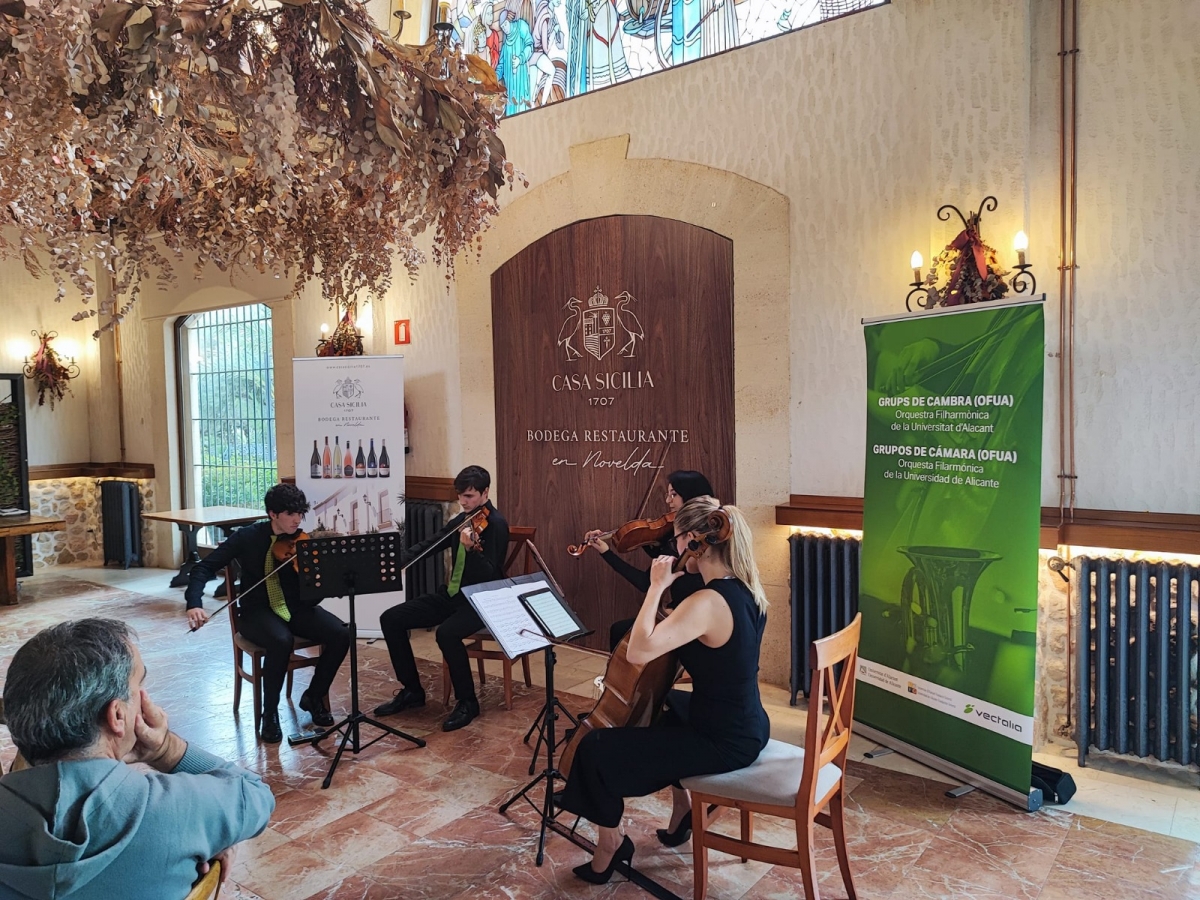 La bodega Casa Sicilia celebra la patrona de los músicos con un concierto del cuarteto de la OFUA 