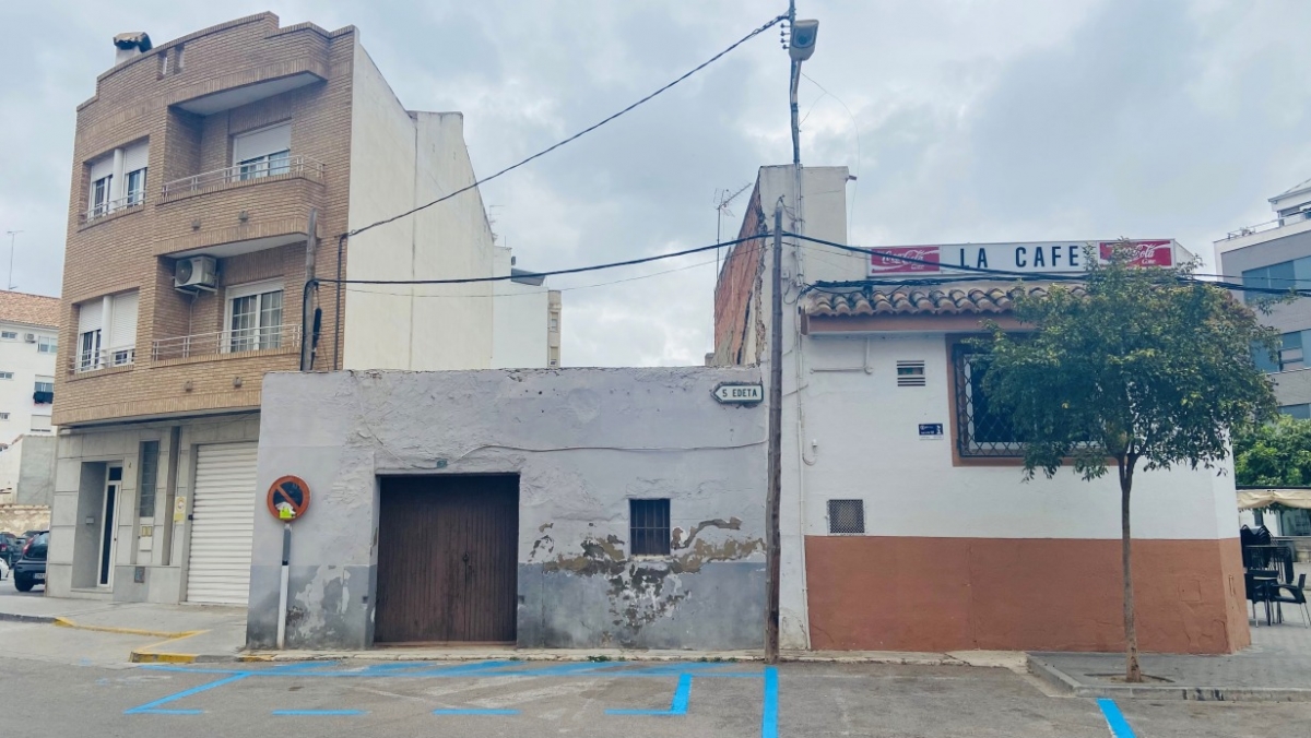 Llíria cambia a uso residencial el solar de la Casa de la Cultura tras 20 años sin un proyecto definido