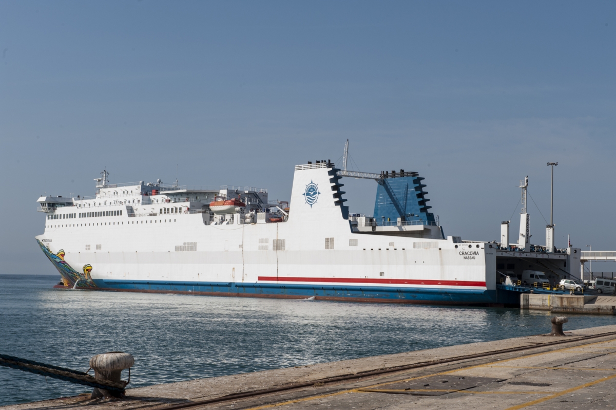 El Puerto de Alicante consolida su conexión con Argelia con un aumento del 36% en pasajeros 