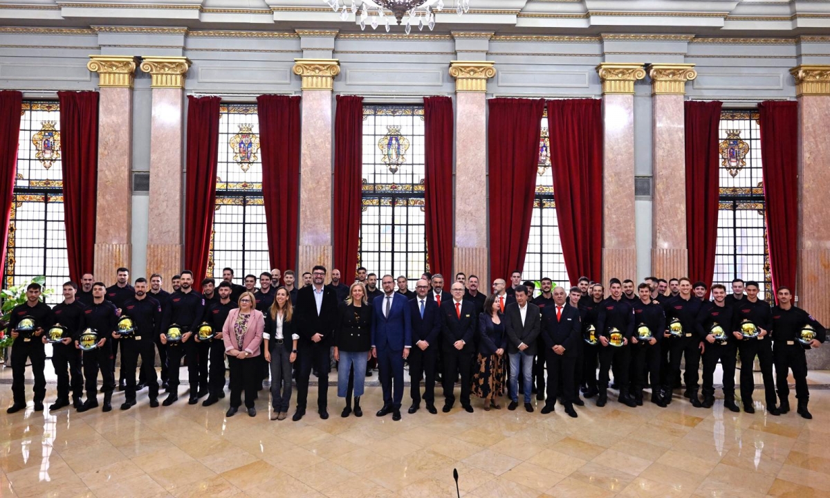 Un total de 45 nuevos bomberos toman posesión en Murcia como funcionarios de carrera