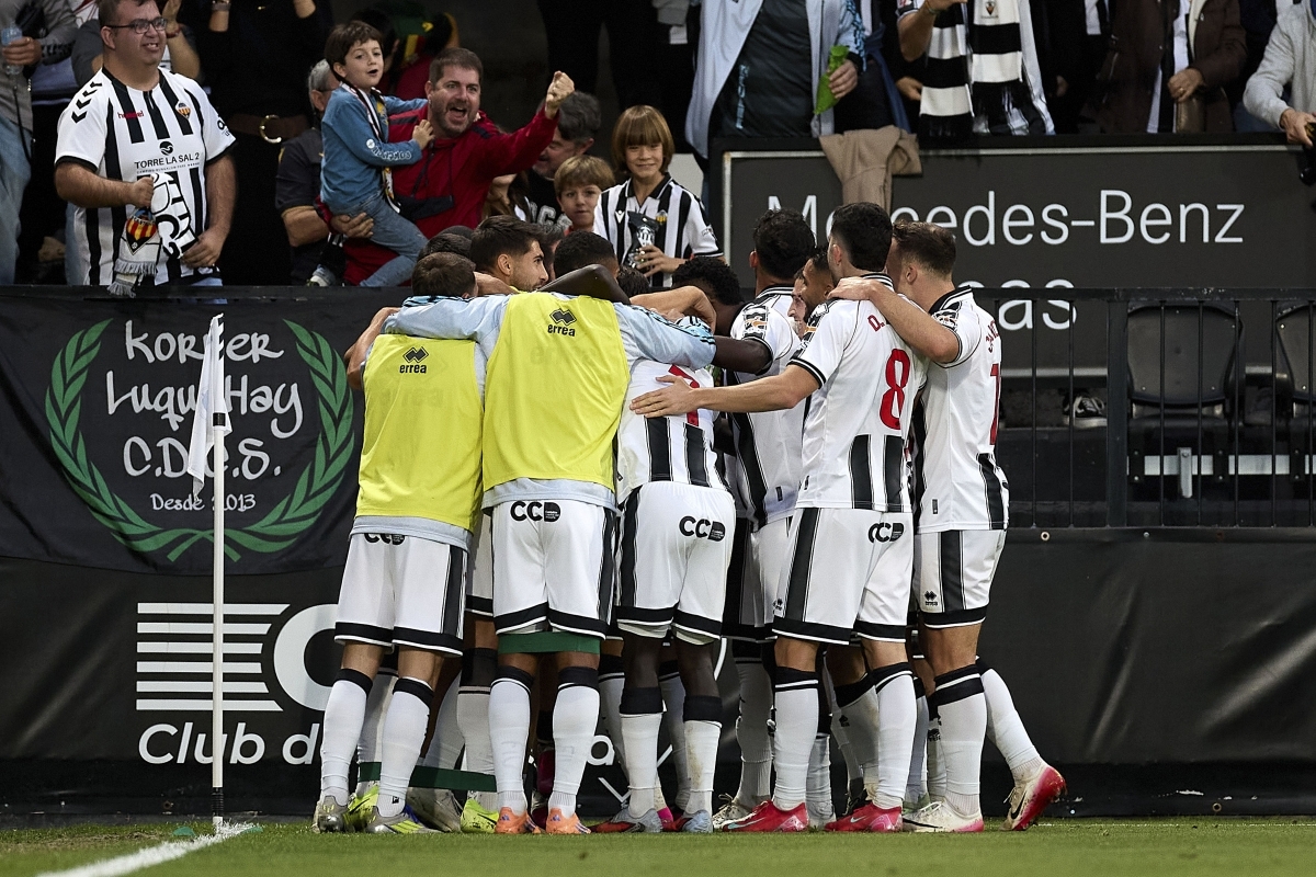 El Castellón recupera su esencia goleadora y sigue creciendo en la clasificación
