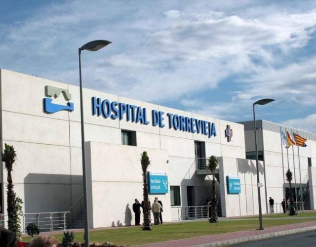 Sanidad destina medio millón para el alquiler de nuevos equipos de endoscopia en el Hospital de Torrevieja
