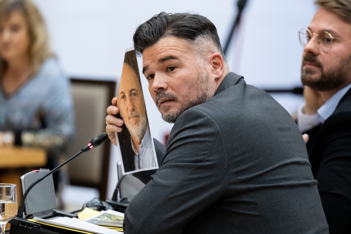 Una izquierda sobreexcitada desaprovecha la comparecencia de Mazón sobre la Dana