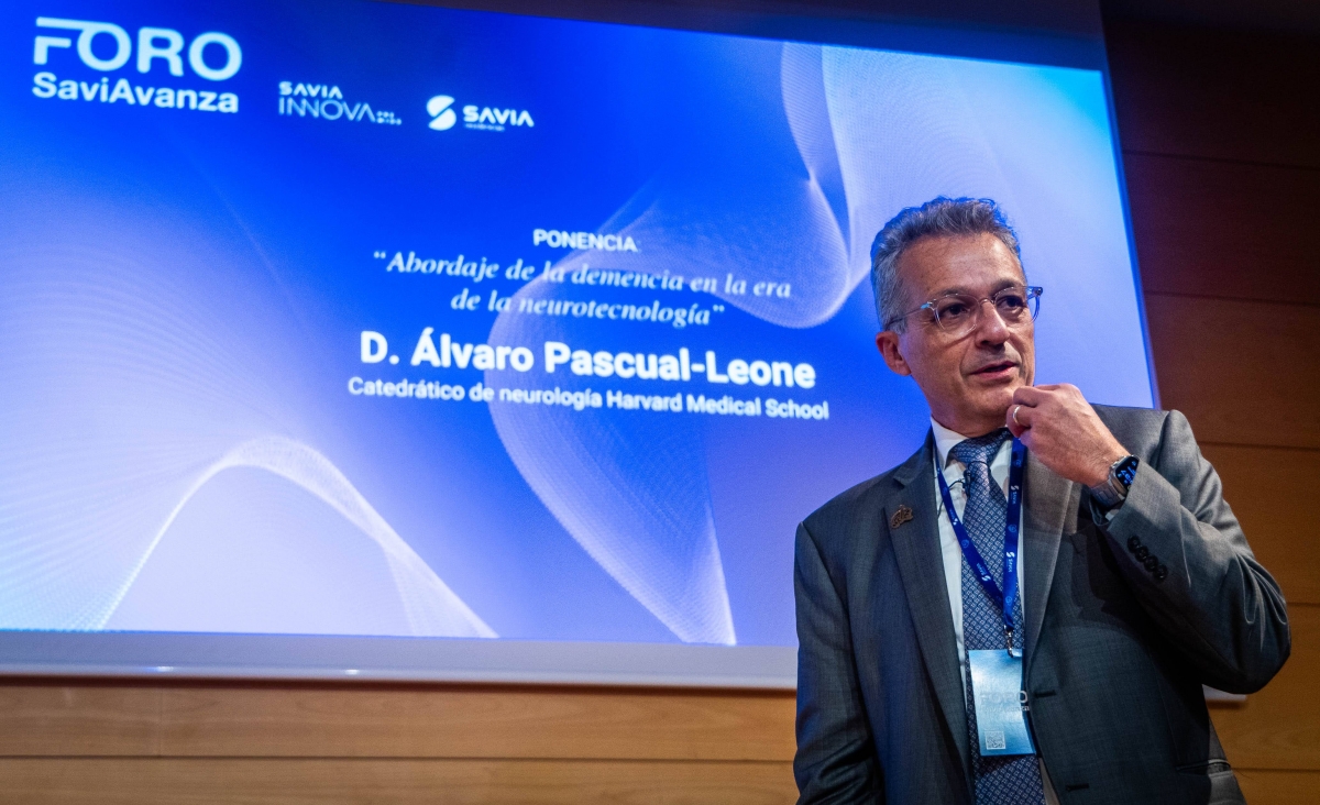 Álvaro Pascual-Leone durante su ponencia en el IV Foro SaviAvanza. - Foto: SAVIA Álvaro Pascual-Leone durante su ponencia en el IV Foro SaviAvanza.