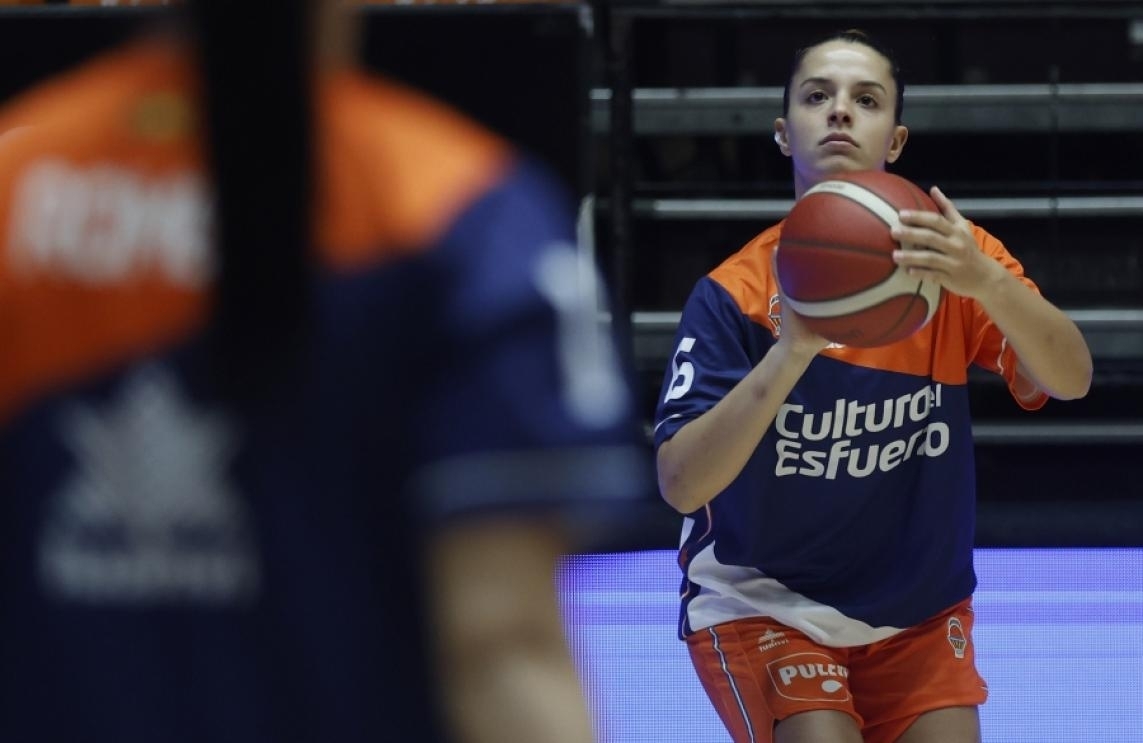 Buenavida sufre un esguince de tobillo leve y no está descartada contra el Leganés