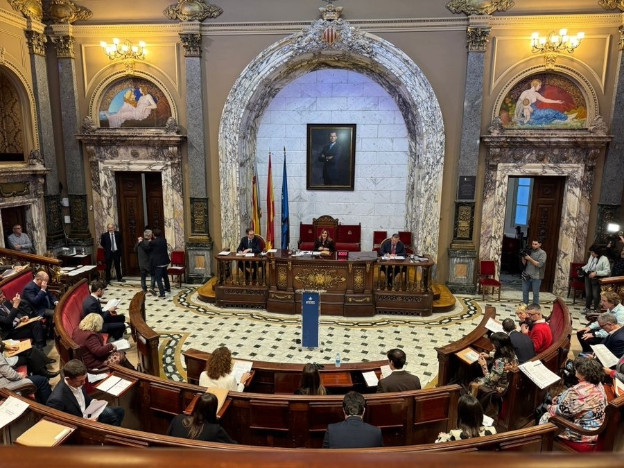 València aprueba provisionalmente el presupuesto de 2026 con el sí de PP y Vox y el no de la oposición