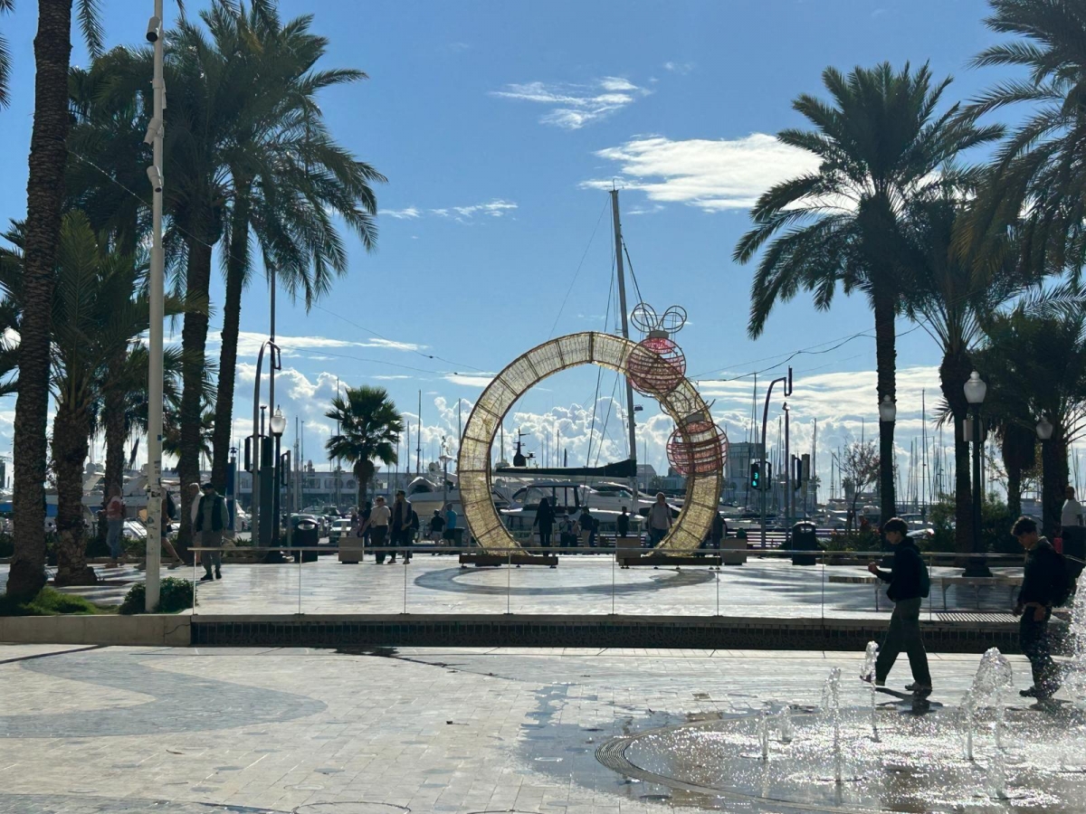 Alicante extenderá el alumbrado navideño a 130 emplazamientos desde este viernes