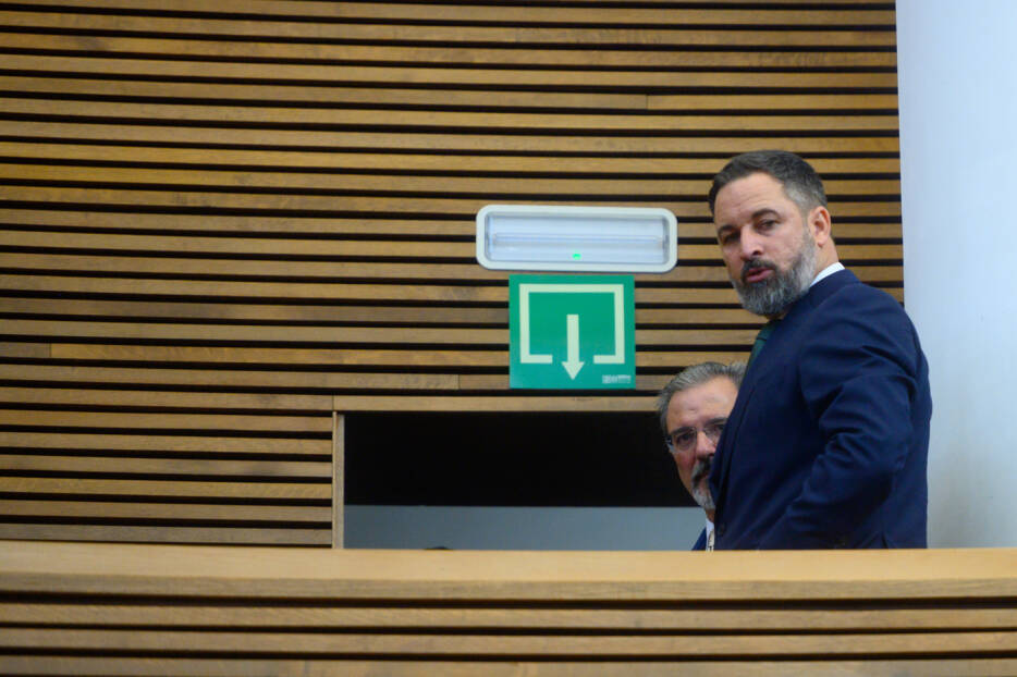Vox se difumina en la Comunitat: será Abascal quien decida si hay presupuestos valencianos