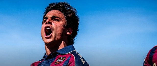 Carlos Álvarez: “Afrontamos el derbi con mucha ilusión, muchas ganas, personalidad y carácter”