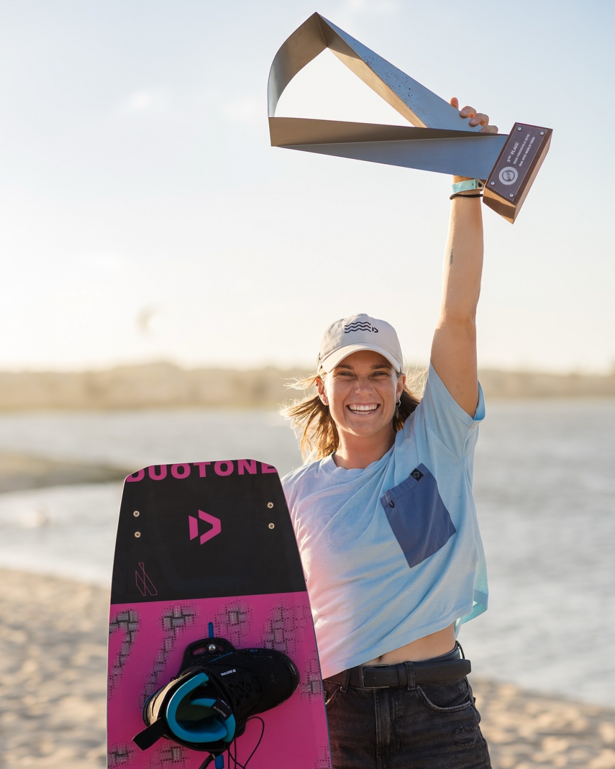 La alcazareña Claudia León es subcampeona del mundo de Kitesurf en Brasil