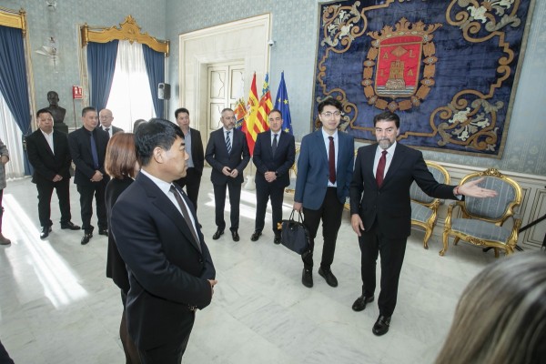 Las opciones de Alicante para captar inversión china: energía, construcción, alimentación y automoción