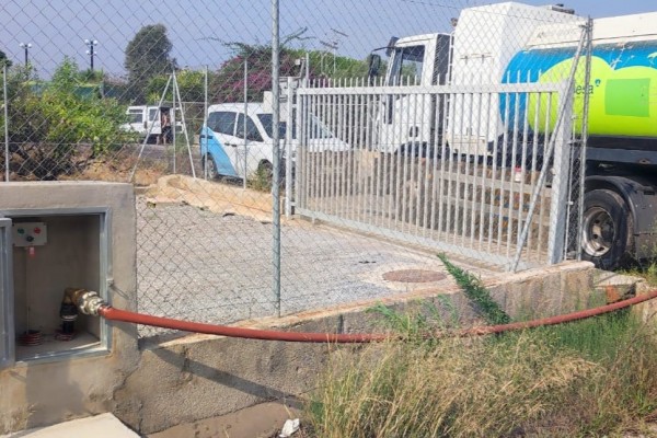 Burriana y Facsa abren un nuevo punto de carga de cubas para mejorar la reutilización del agua