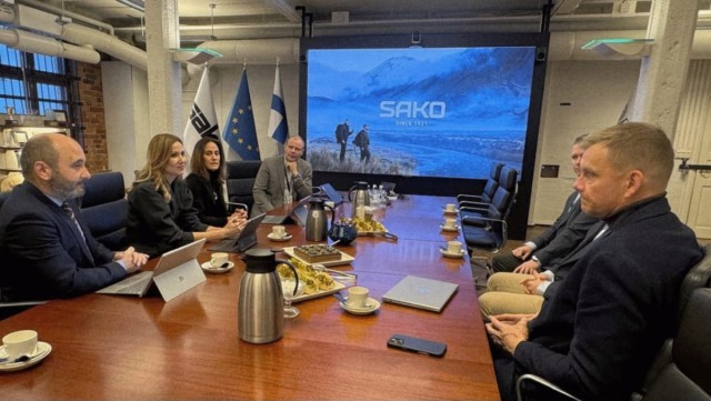 La Región busca cooperación tecnológica y militar con la industria finlandesa