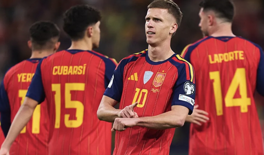 España certifica su presencia en el Mundial con una fase de grupos casi excelente (2-2) 