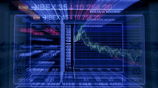 El Ibex 35 se da la vuelta a media sesión y profundiza en las pérdidas