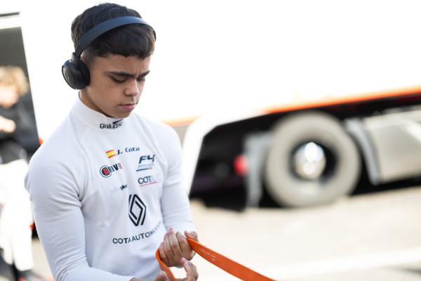 Juan Cota, piloto de F4 Spain: 