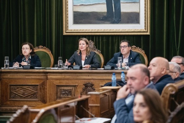 Castelló encarrila el presupuesto de 2026 con la luz verde del Consejo Social: pone el foco en vivienda y bajada de impuestos