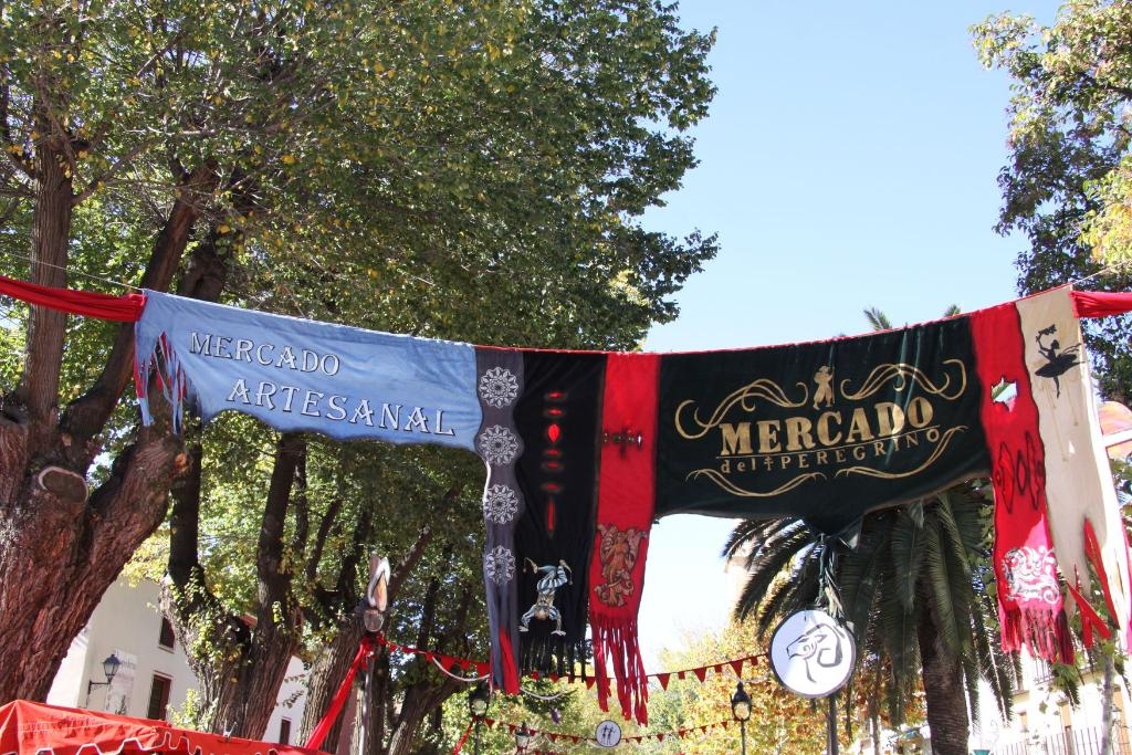 Los mercadillos de la Región, un recorrido por la artesanía y la vida local durante todo el año