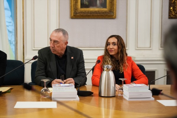 Baldoví dice que no le consta moción de censura en Torrent pero ve 