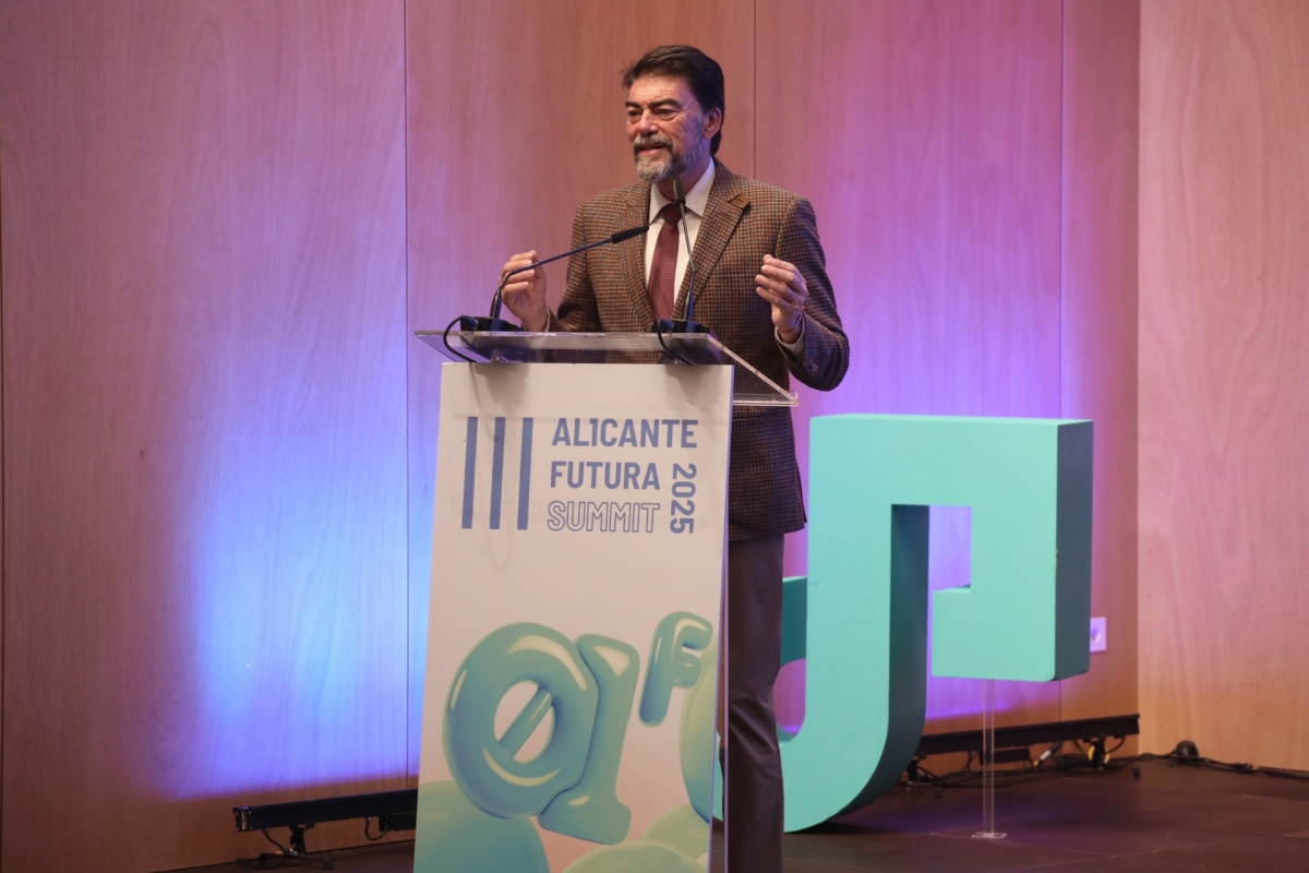 Barcala da por segura la aprobación de las cuentas de 2026, pero no confirma un pacto con Vox