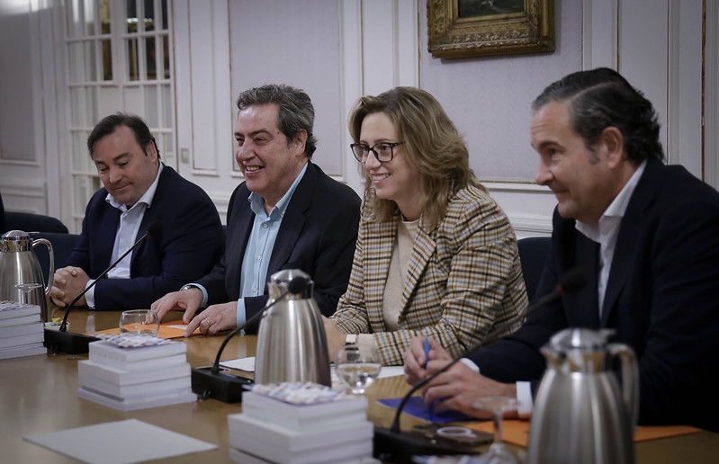 Diputados de PP y Vox este jueves en la Junta de Síndics.