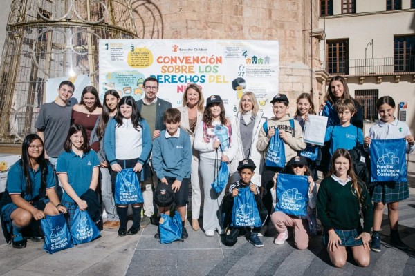 Castelló celebra el Día de los Derechos de la Infancia con la lectura de un decálogo en 11 idiomas