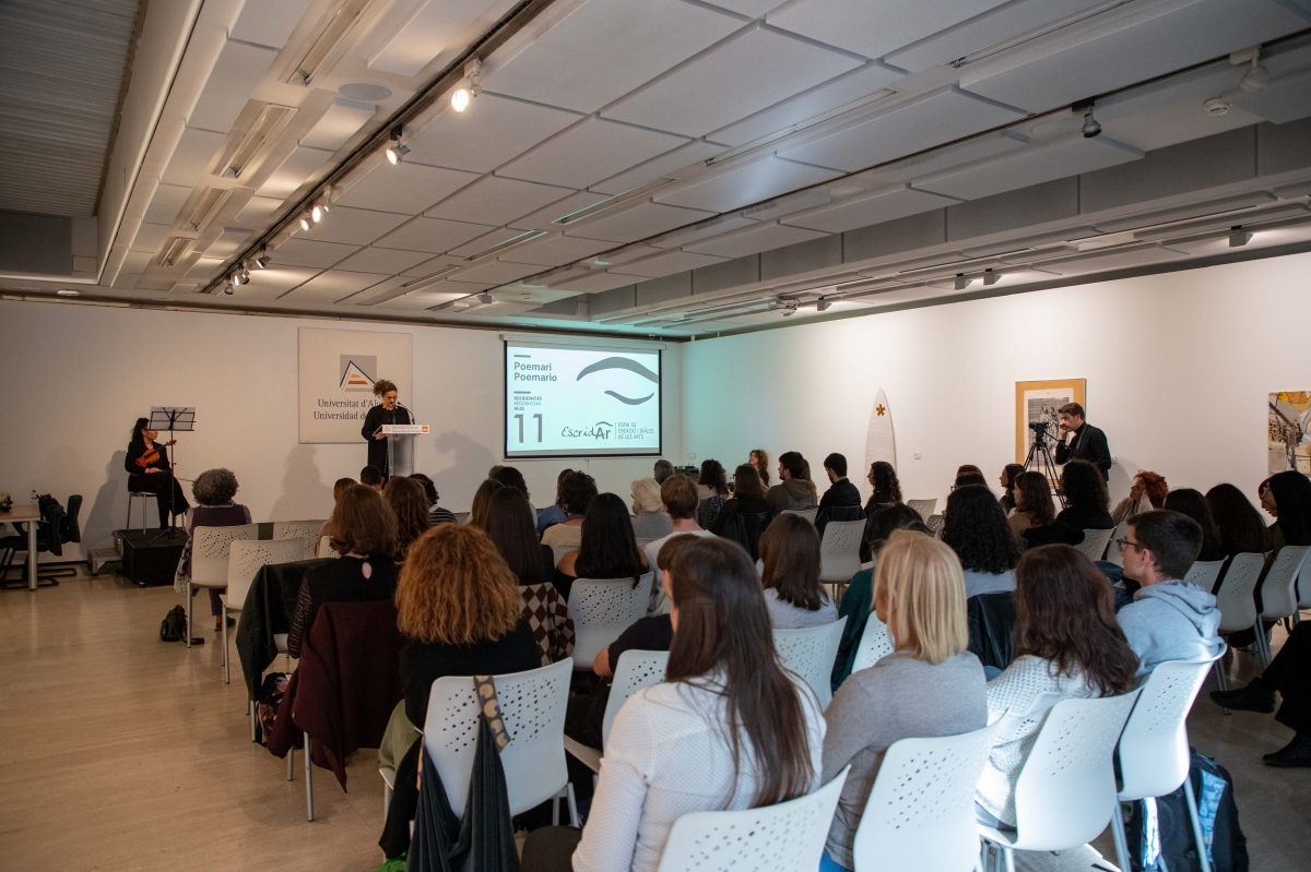 Un recital poético multilingüe en el MUA para presentar el segundo poemario 'Escridar'