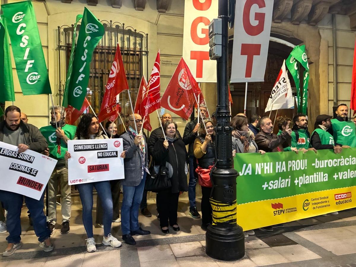 Contra la precariedad del profesorado: los sindicatos se movilizan en Castellón y amenazan con la huelga