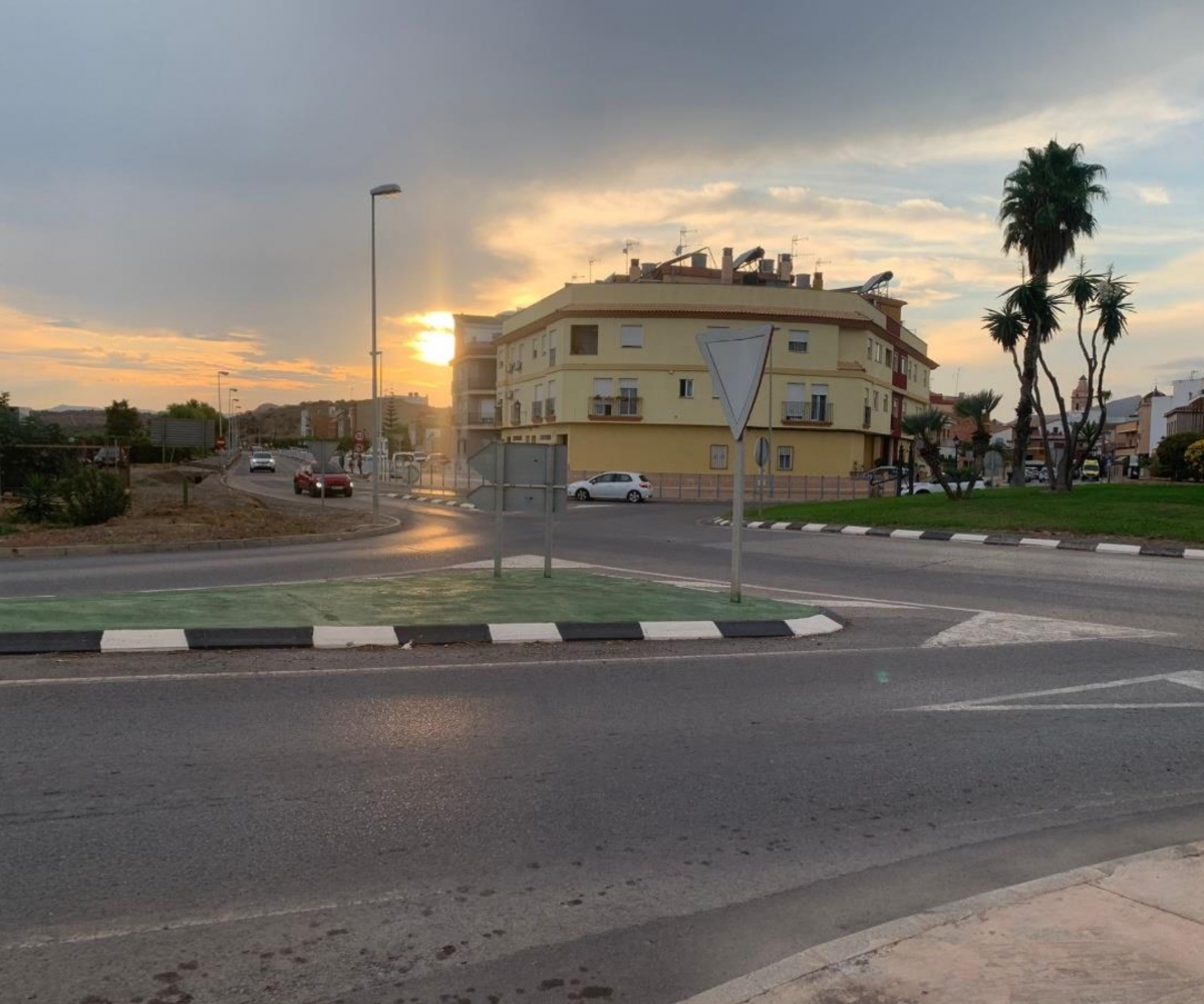 Xilxes y la química Chilches Materials exploran la ampliación del polígono Els Plans para atraer empresas