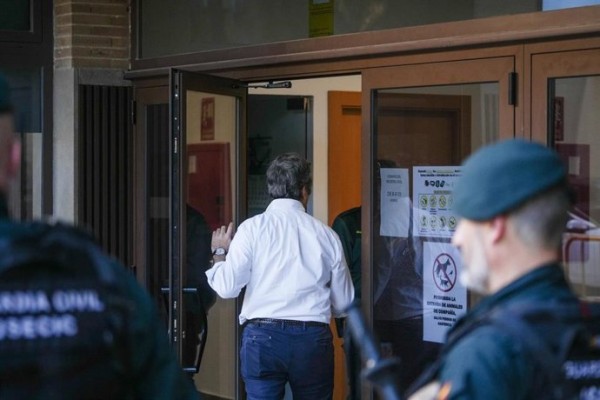 El dueño de El Ventorro declara que Mazón y Vilaplana se quedaron solos antes de salir entre las 18.30h y las 19h
