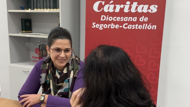 Vivienda inaccesible, precariedad laboral y discriminación: lo que empuja al sinhogarismo en Castelló
