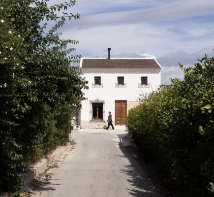 La serena transformación de una casa de la infancia en Aljucer donde pasado y presente dialogan entre limoneros