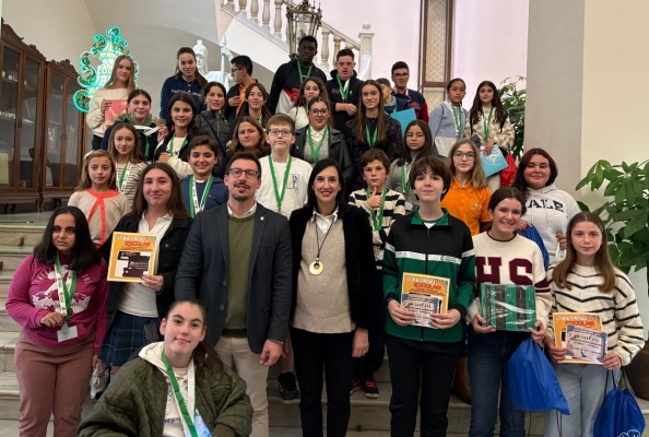 Castelló entrega los doce premios del concurso escolar para promover el respeto y la convivencia