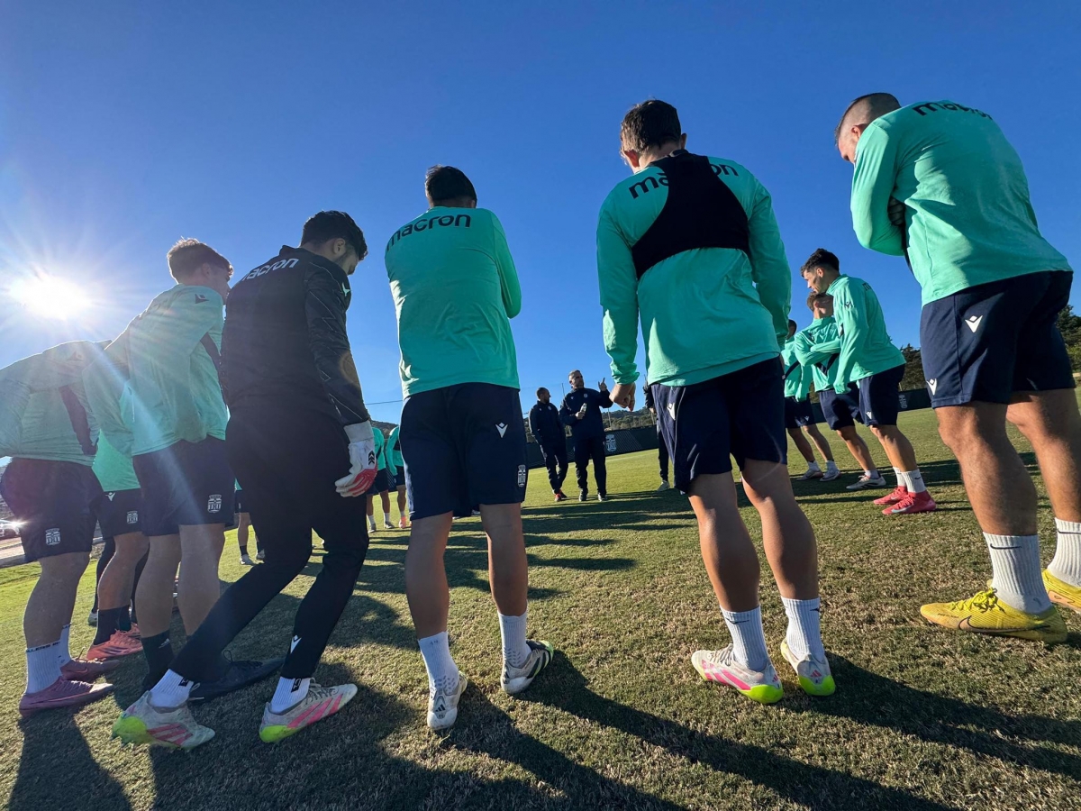 El Efesé recibe al Eldense en un duelo para seguir en zona de promoción