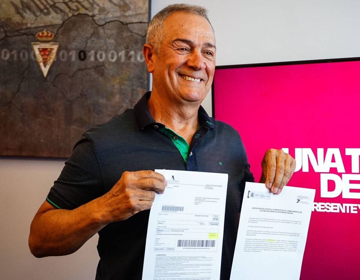 El Murcia eleva en 11 millones se deuda privada en su nuevo plan de reestructuración