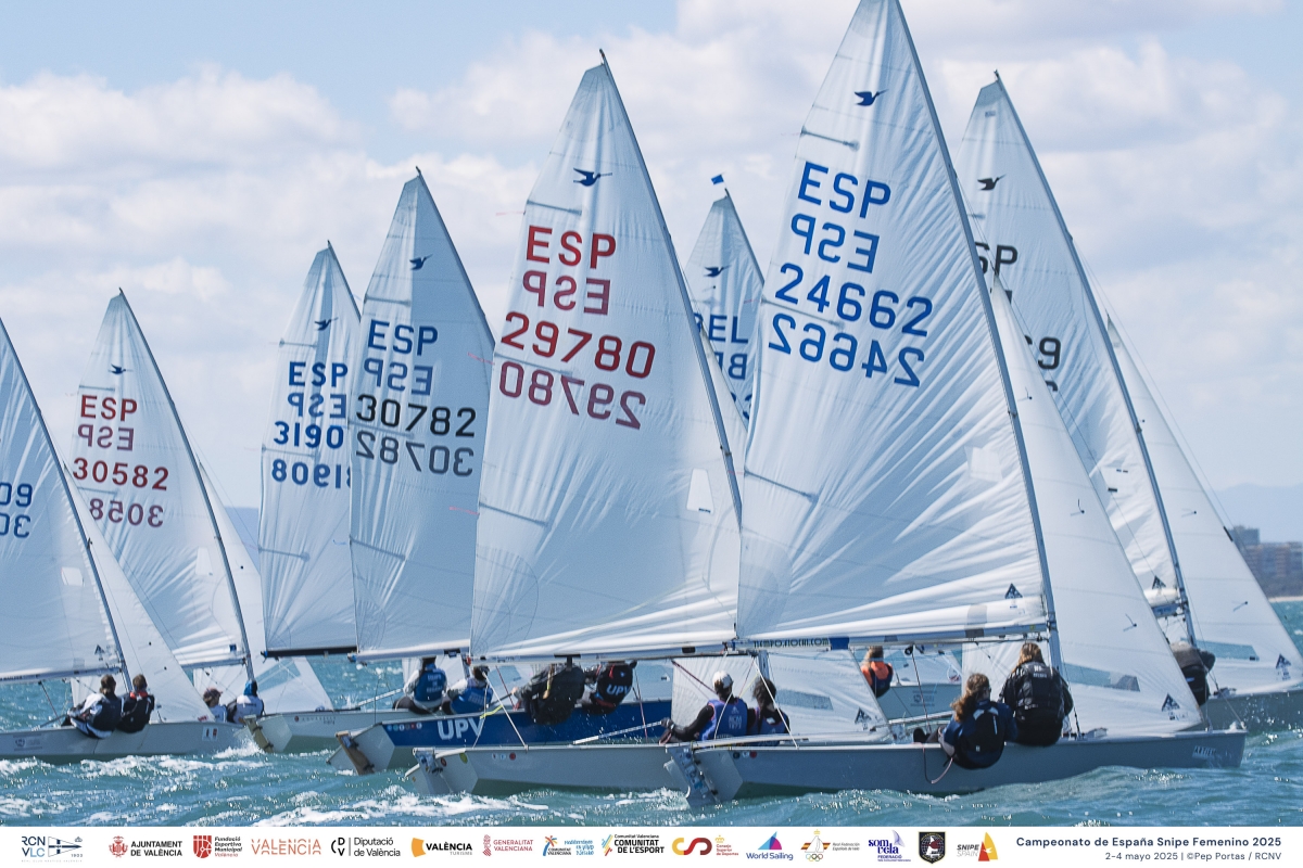 València reúne a 218 regatistas en el marco del Gran Trofeo València Snipe y el Trofeo Levante