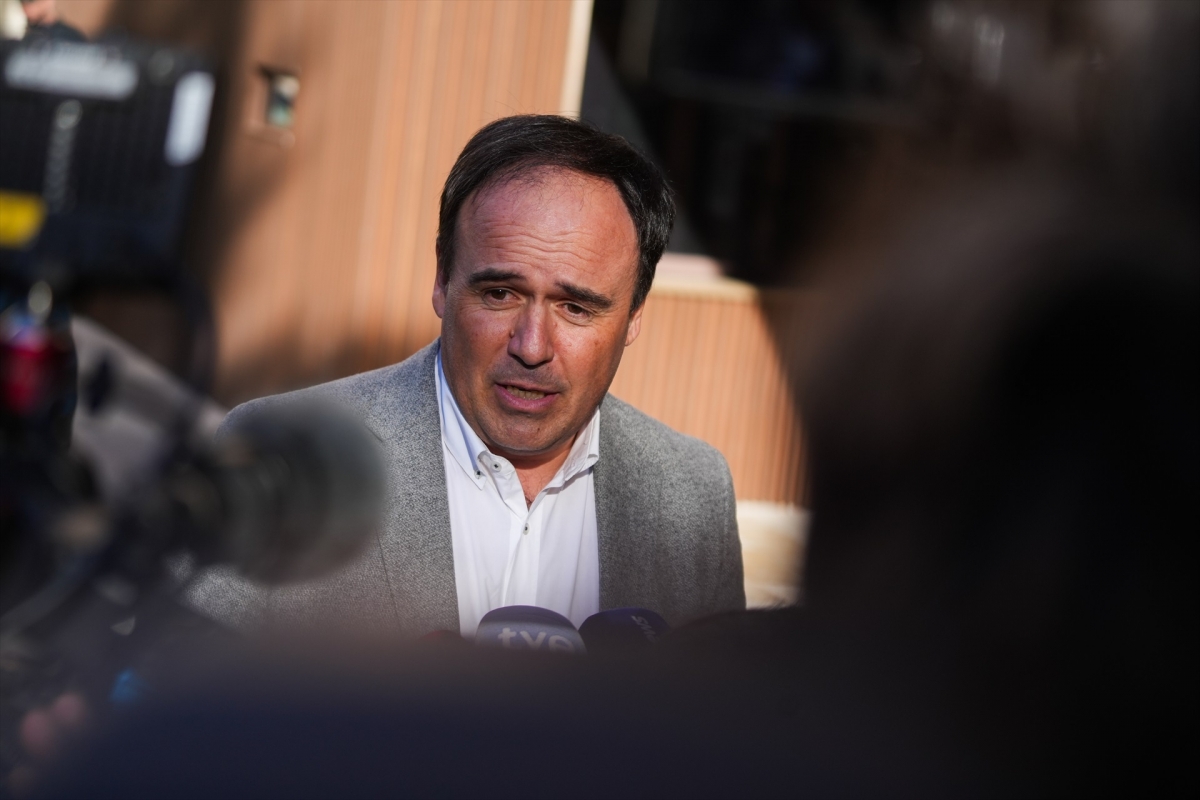 Los obstáculos inmediatos para Pérez Llorca para construir una imagen presidencial