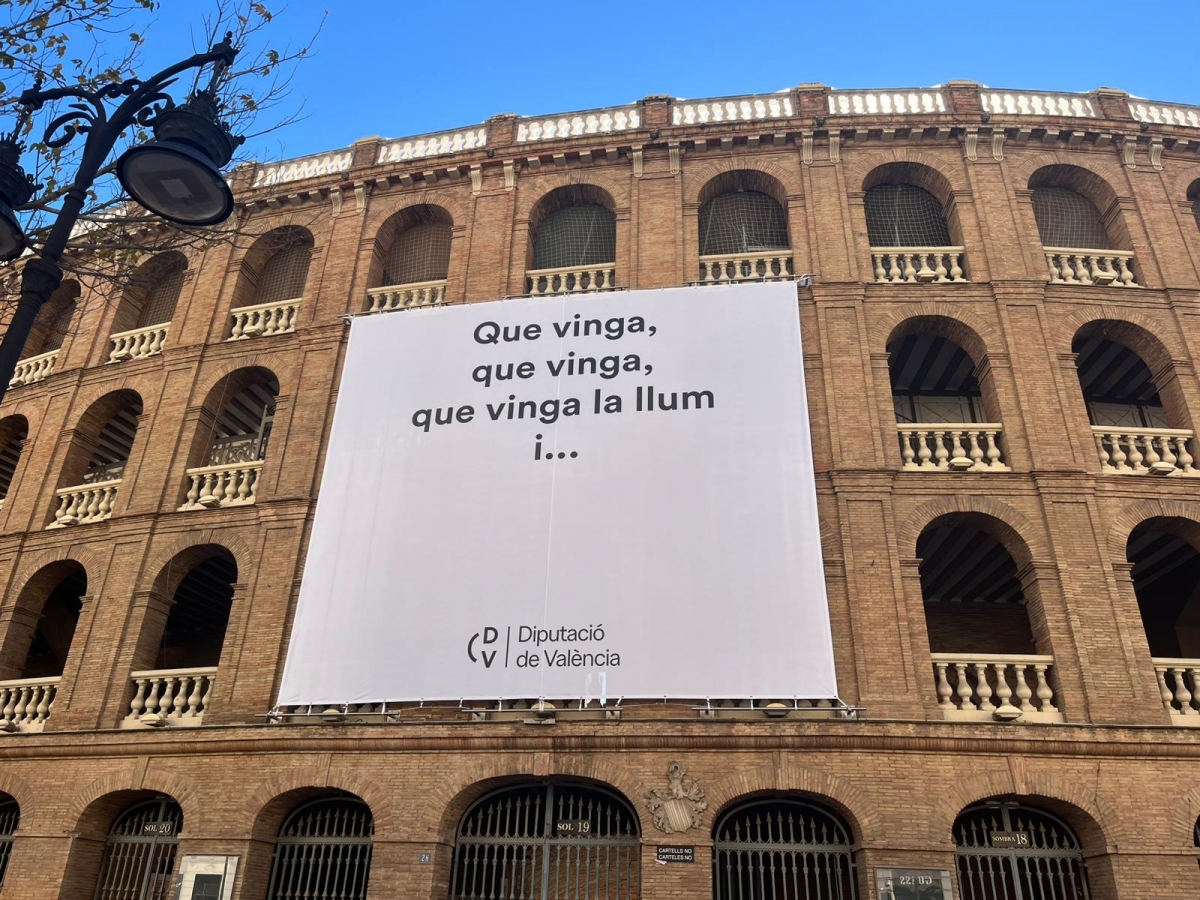 Imagen de la polémica lona.